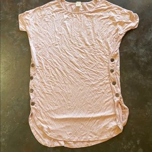 Ruby Claire BNWOT tan pinkish tunic With buttons down both sides.